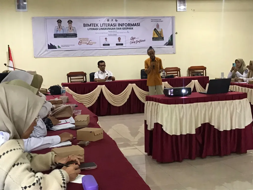 Bimtek Literasi Lingkungan dan Geopark Tingkatkan Pemahaman Guru di Kabupaten Sijunjung