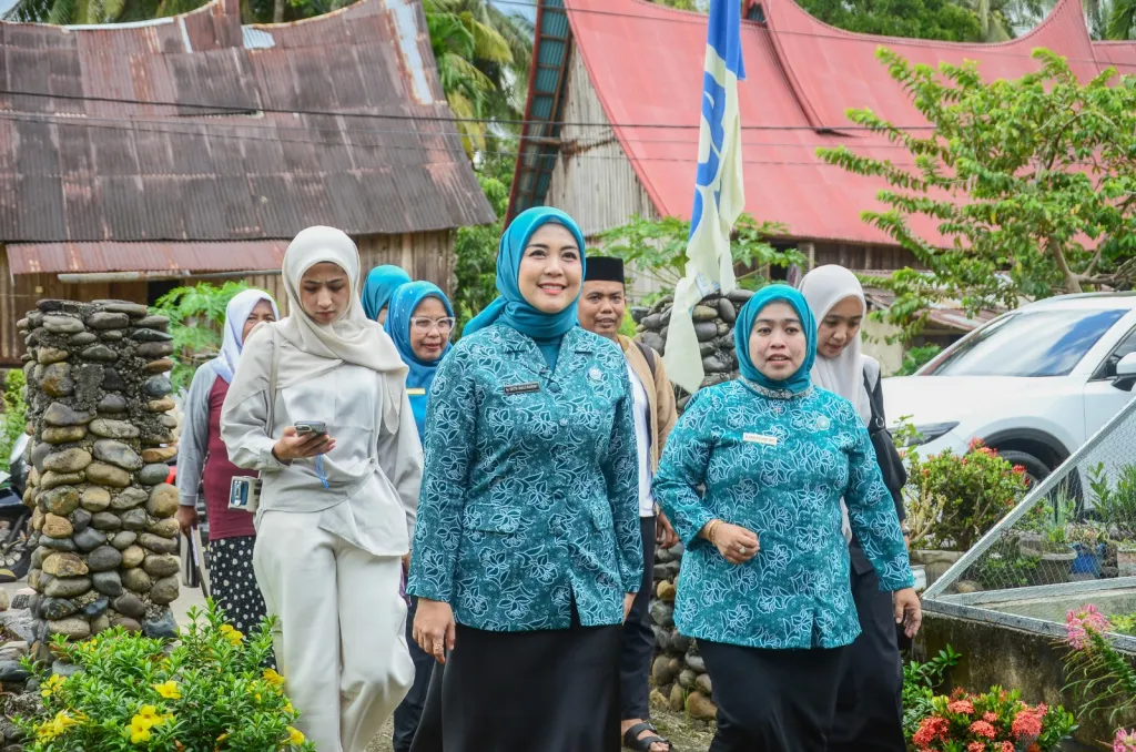 TP PKK Provinsi Sumbar Kunjungi Kampung Adat Sijunjung, Promosikan Budaya dan Pariwisata Daerah